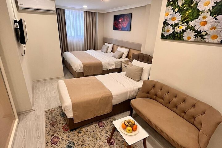 Room 25 of 66