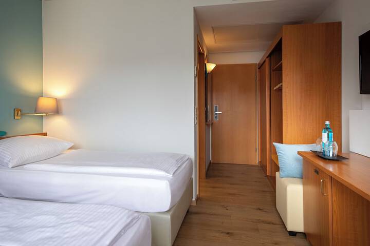 Room 13 of 74