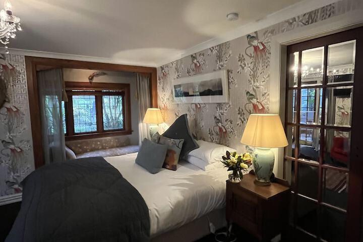 Room 7 of 40