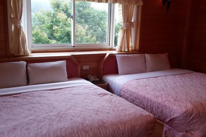 Room 15 of 32