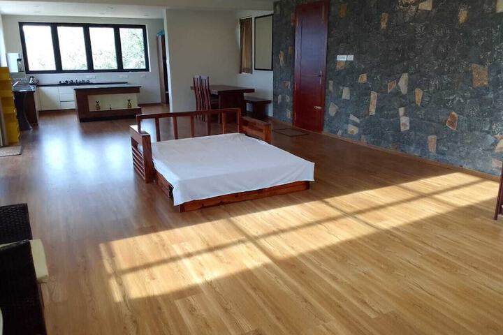 Room 2 of 17