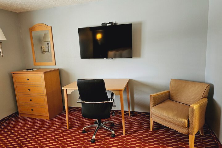 Room 25 of 49
