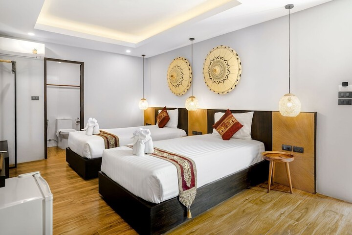 Room 15 of 44