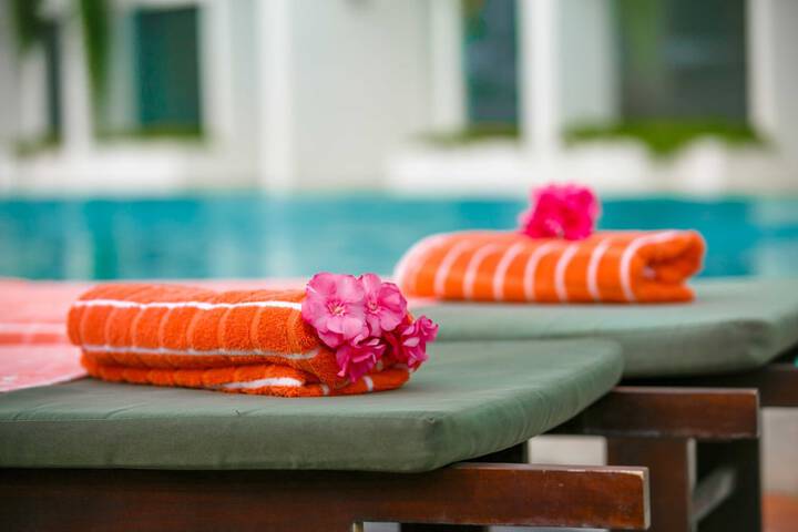 Pools & Facilities