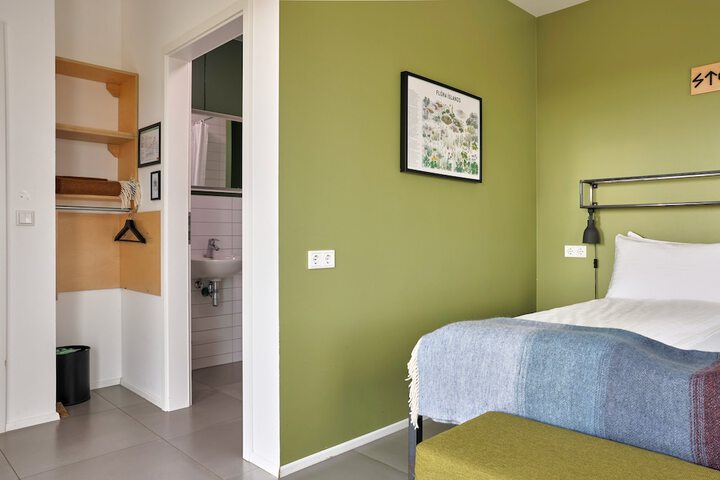 Room 10 of 56