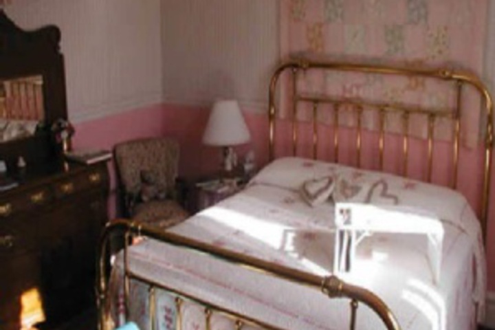Room 45 of 240
