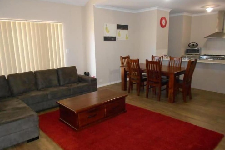 Room 15 of 25