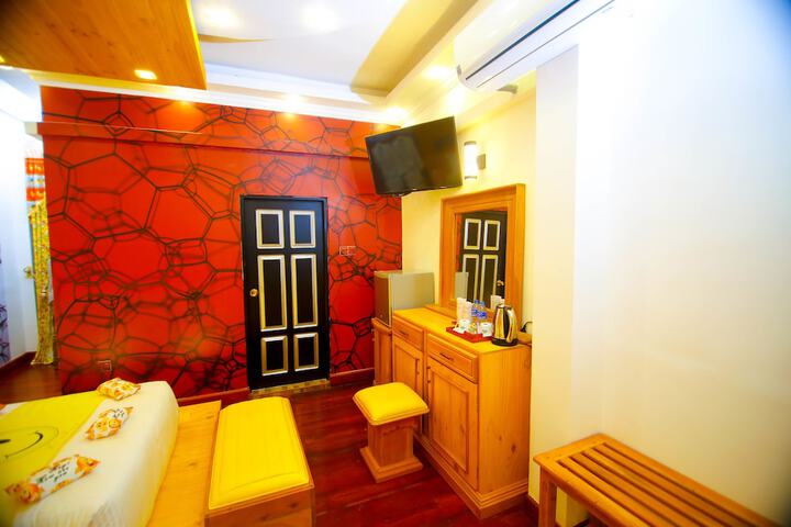 Room 50 of 230
