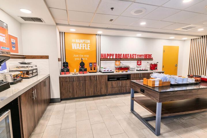 Breakfast/Coffee Service 44 of 50