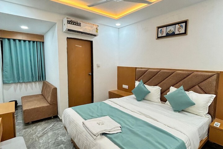 Room 5 of 26