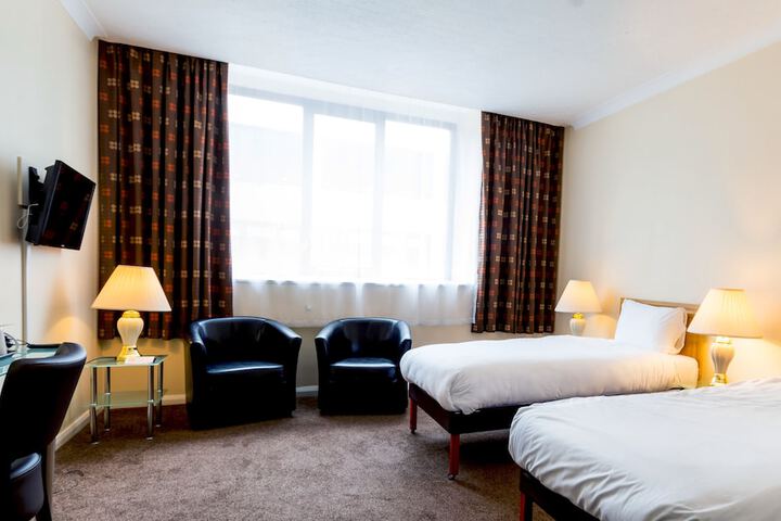 Room 15 of 54