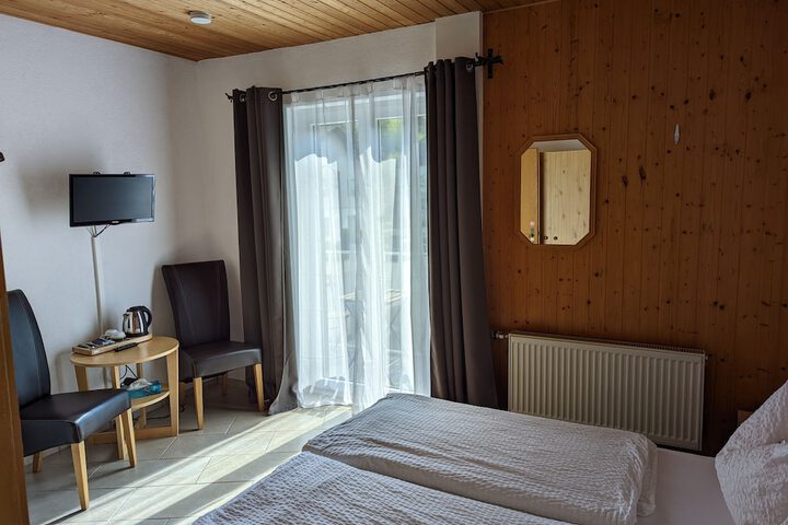 Room 7 of 39