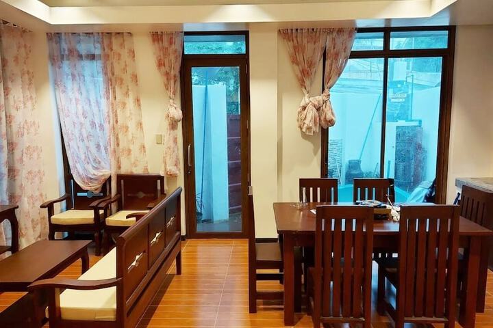 Room 32 of 152