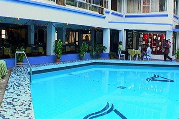 Pools & Facilities
