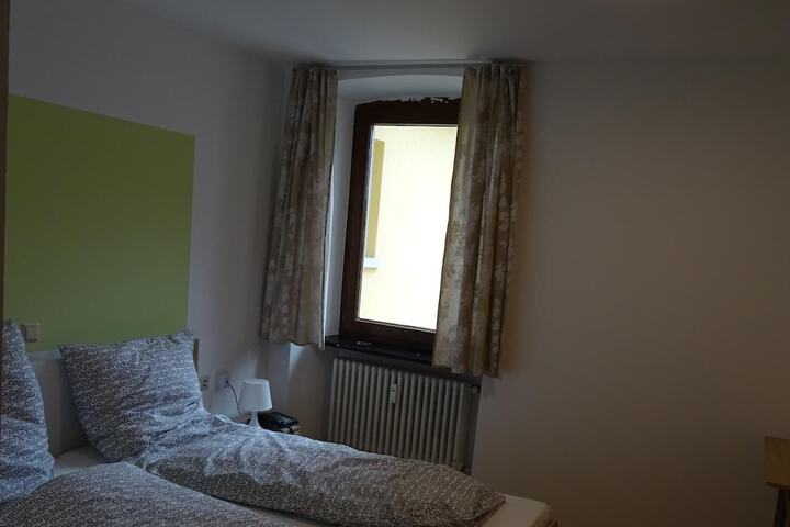 Room 12 of 38
