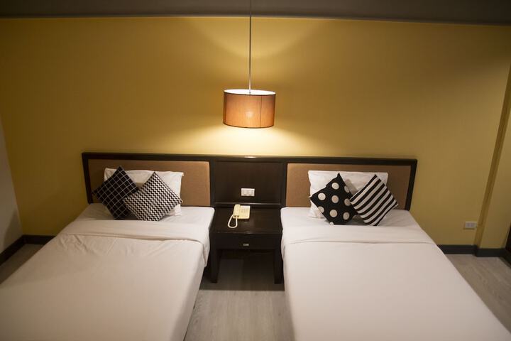 Room 17 of 47