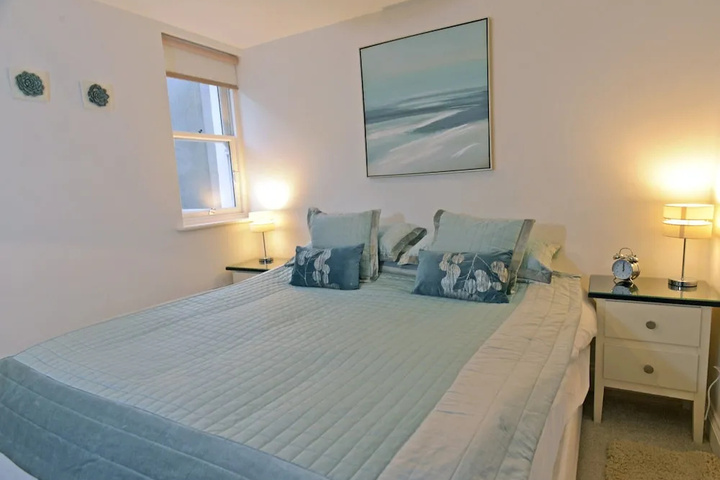 Room 2 of 12