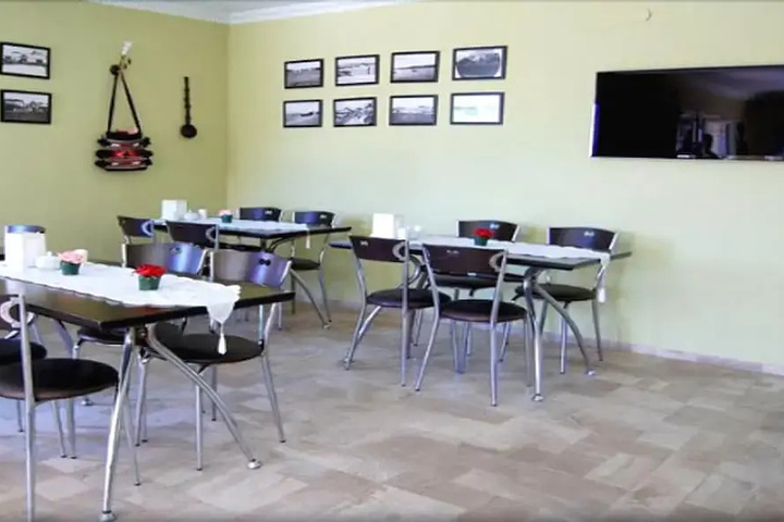 restaurant