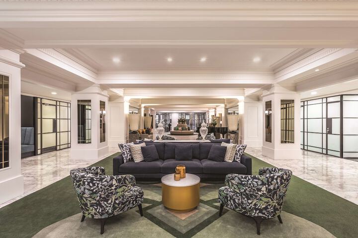 Hotel Lobby
