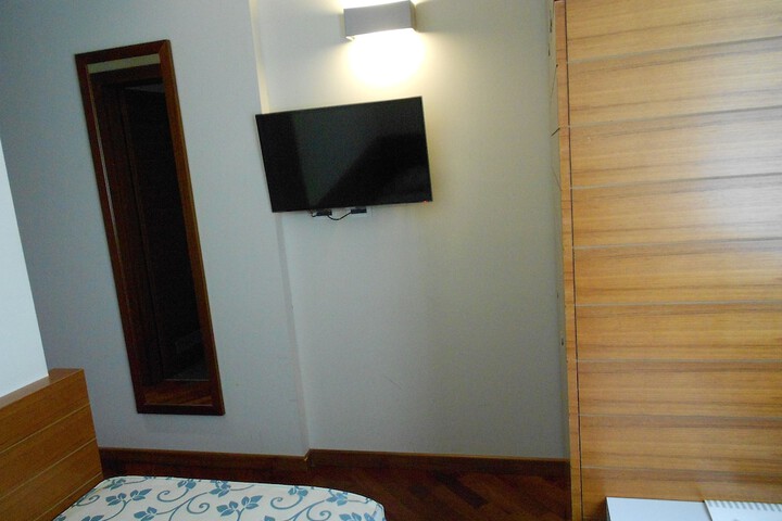 Room 15 of 57