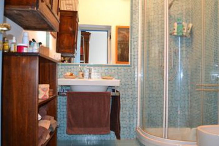 Room 4 of 34