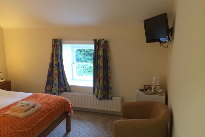 Room 16 of 40
