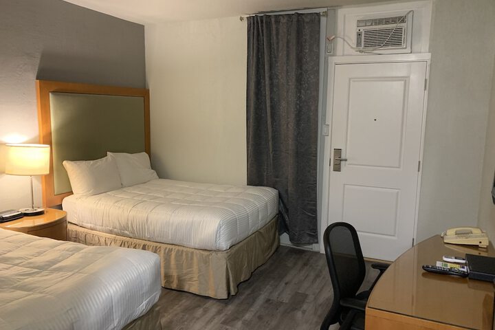 Room 8 of 36