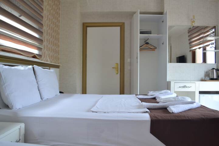Room 7 of 21