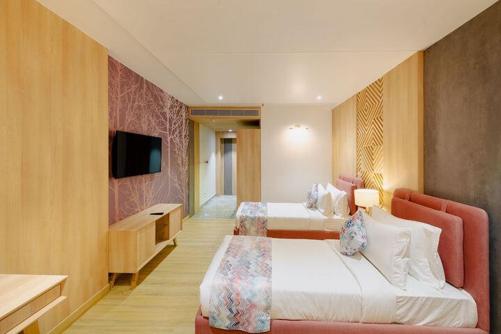 Room 14 of 38