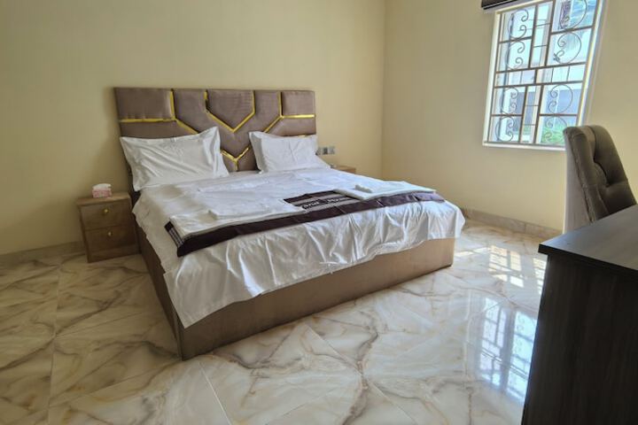 Room 5 of 45