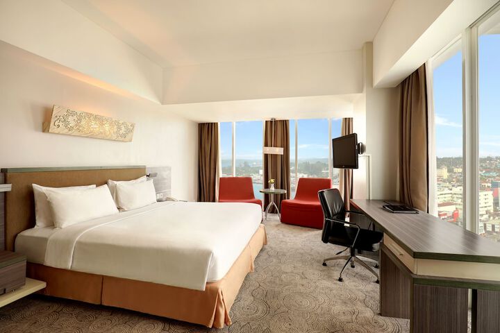 Room 6 of 95