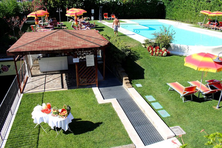 Pools & Facilities