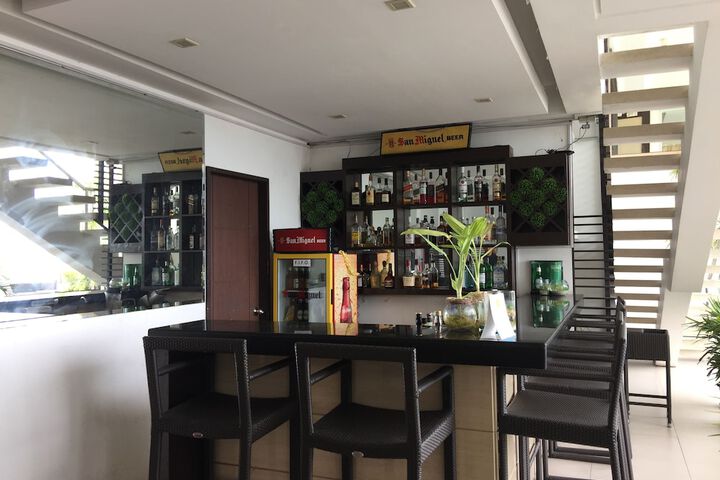 Lounge 123 of 159