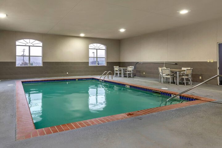Pool image of Comfort Inn & Suites Cartersville - Emerson Lake Point