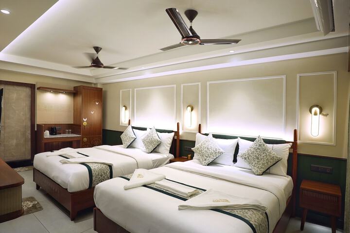 Room 9 of 34