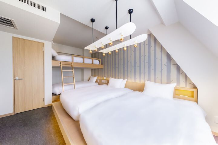 Room 13 of 52