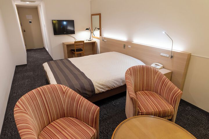 Room 19 of 82