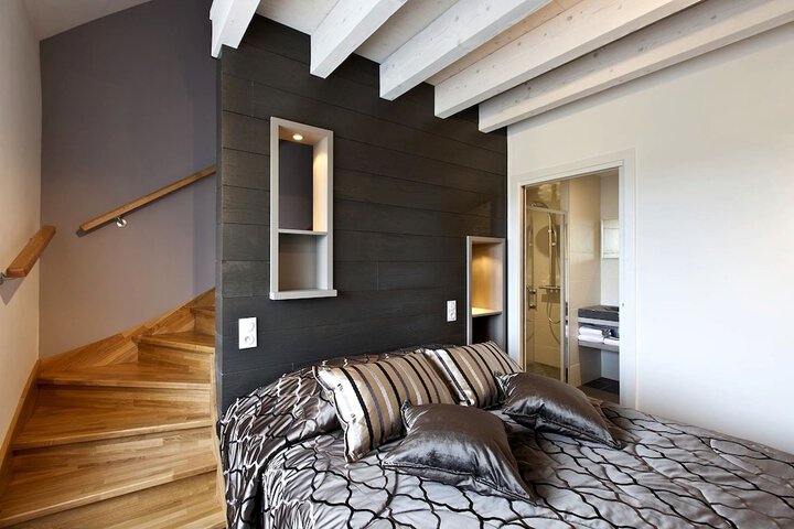 Room 2 of 61
