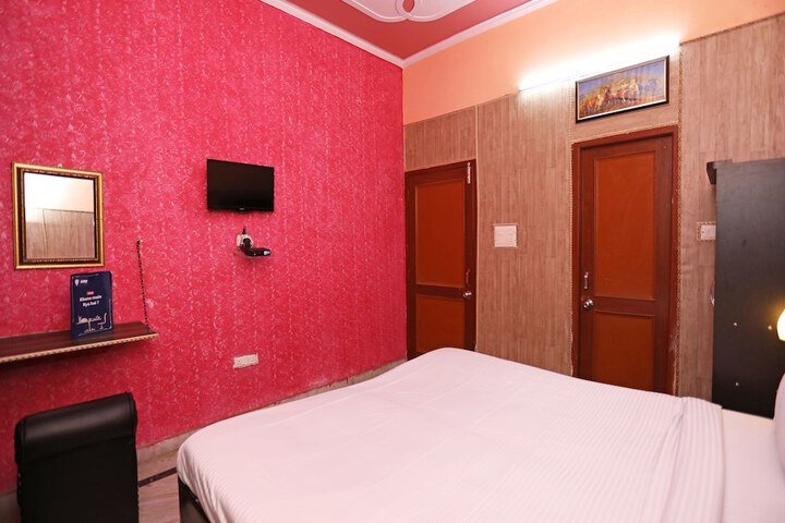 Room 15 of 22