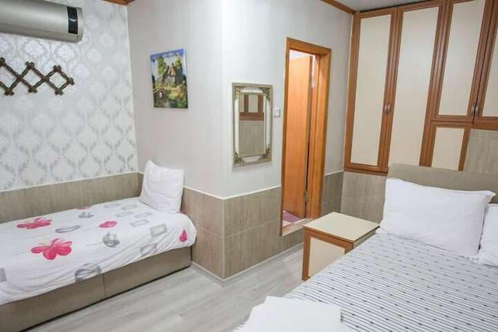 Room 15 of 27
