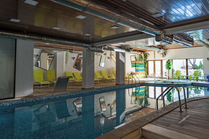 Pool 42 of 67