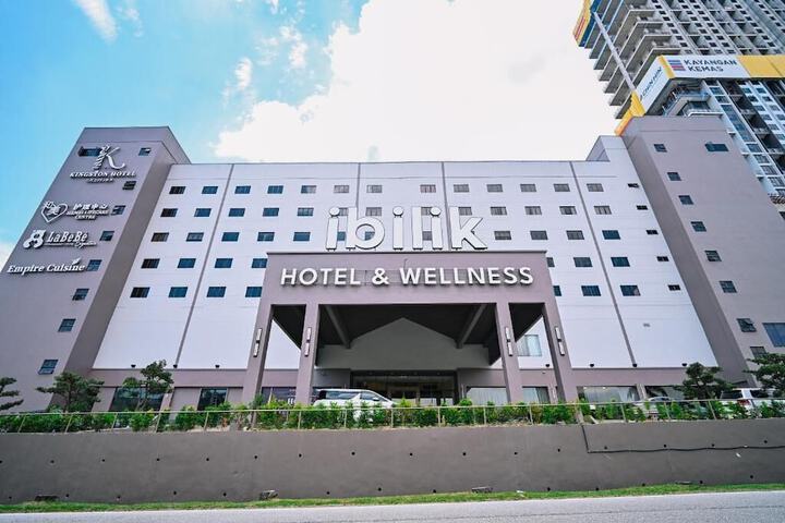 Exterior of Kingston Hotel 10 at Bukit Jalil