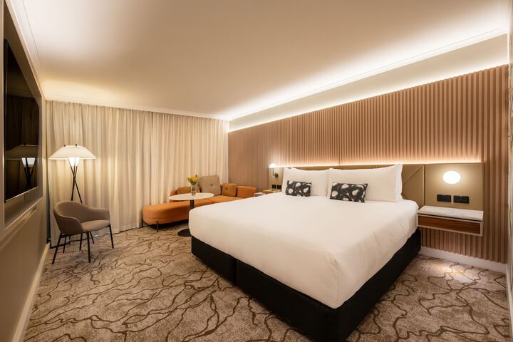 Room 10 of 54