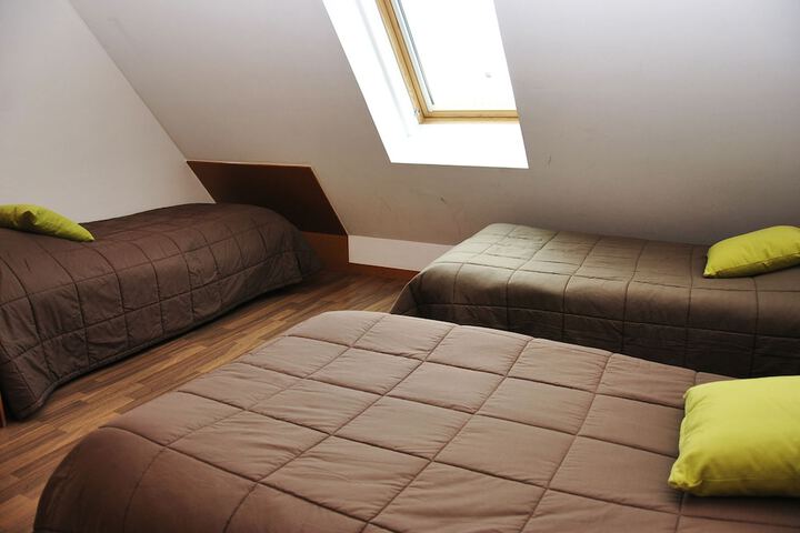 Room 6 of 34