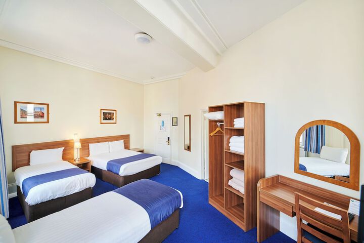 Room 18 of 30