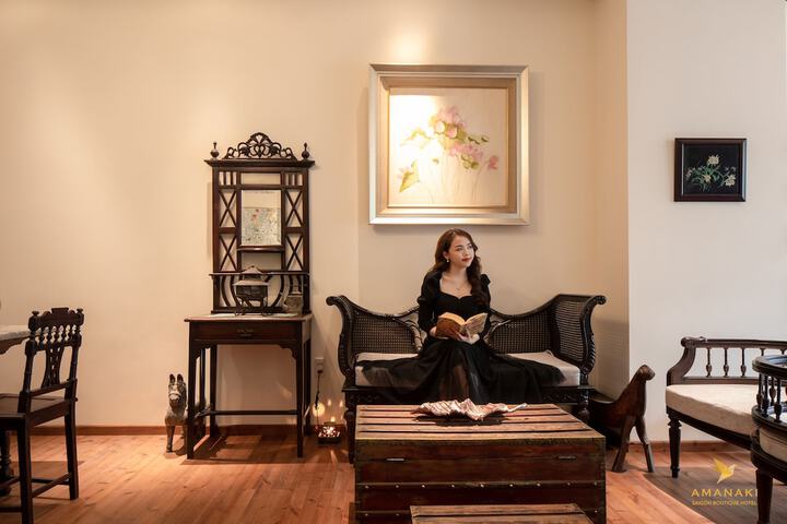 Entrance & Lobby