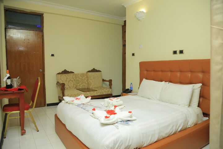 Room 25 of 60