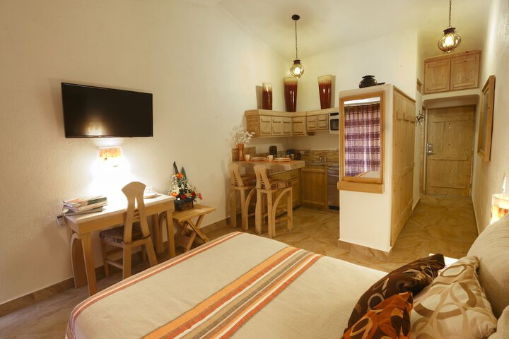 Room 4 of 35