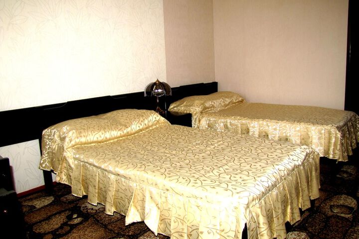 Room 7 of 18
