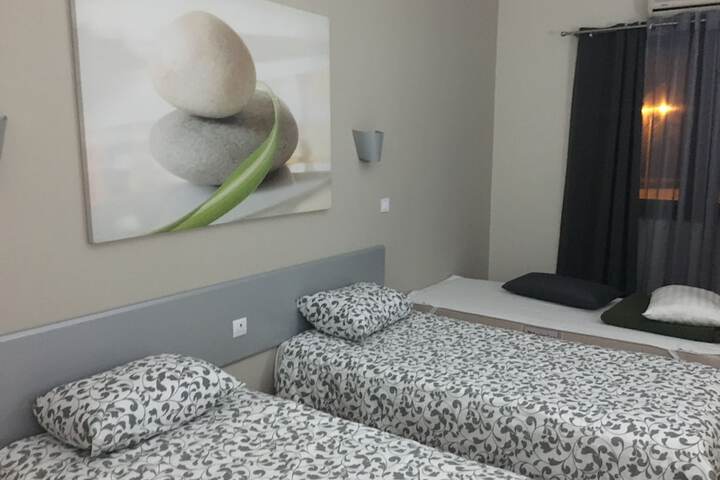 Room 3 of 20